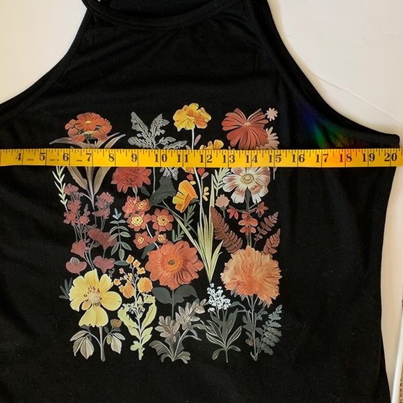 Black Floral Garden Tank Top - Women's Sleeveless Graphic Tee - Picture 6 of 7